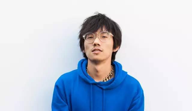 陈天灼人的肉体最是不堪一击名人背面