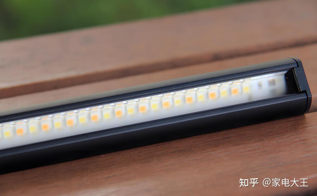 显示器挂灯到底有没有必要买贵的?按照需求去选择才是最好的 - 知乎