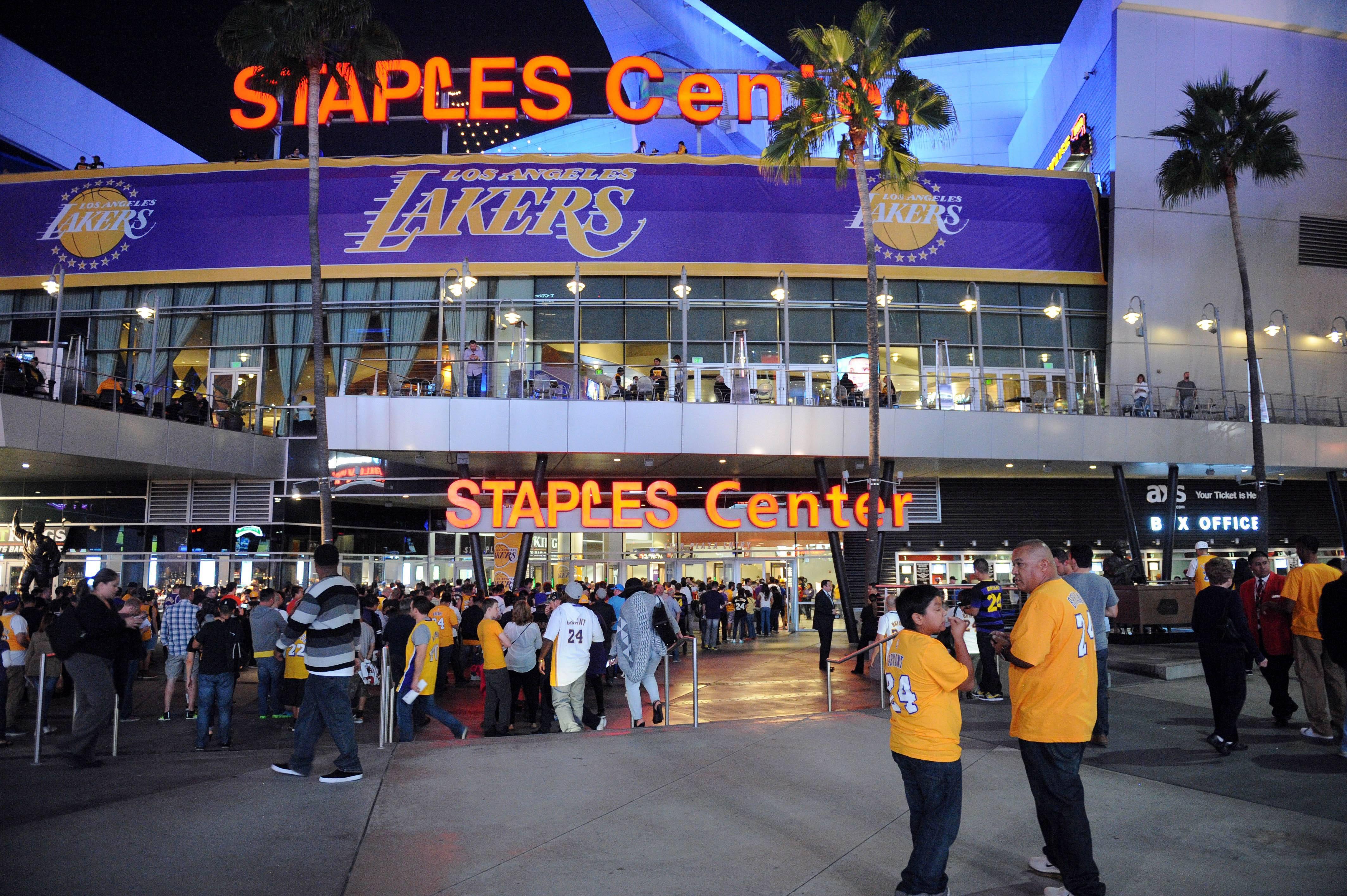 【携程攻略】洛杉矶市斯台普斯中心景点,每一个喜欢篮球的人应该都会很想到这个圣地来，斯台普斯中心（Staple…
