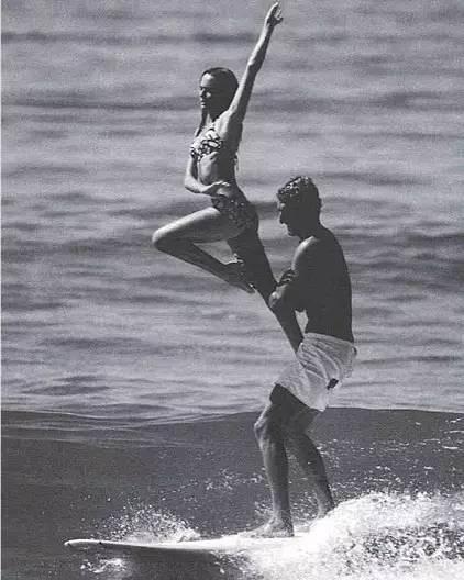 追溯到20世纪的双人冲浪历史