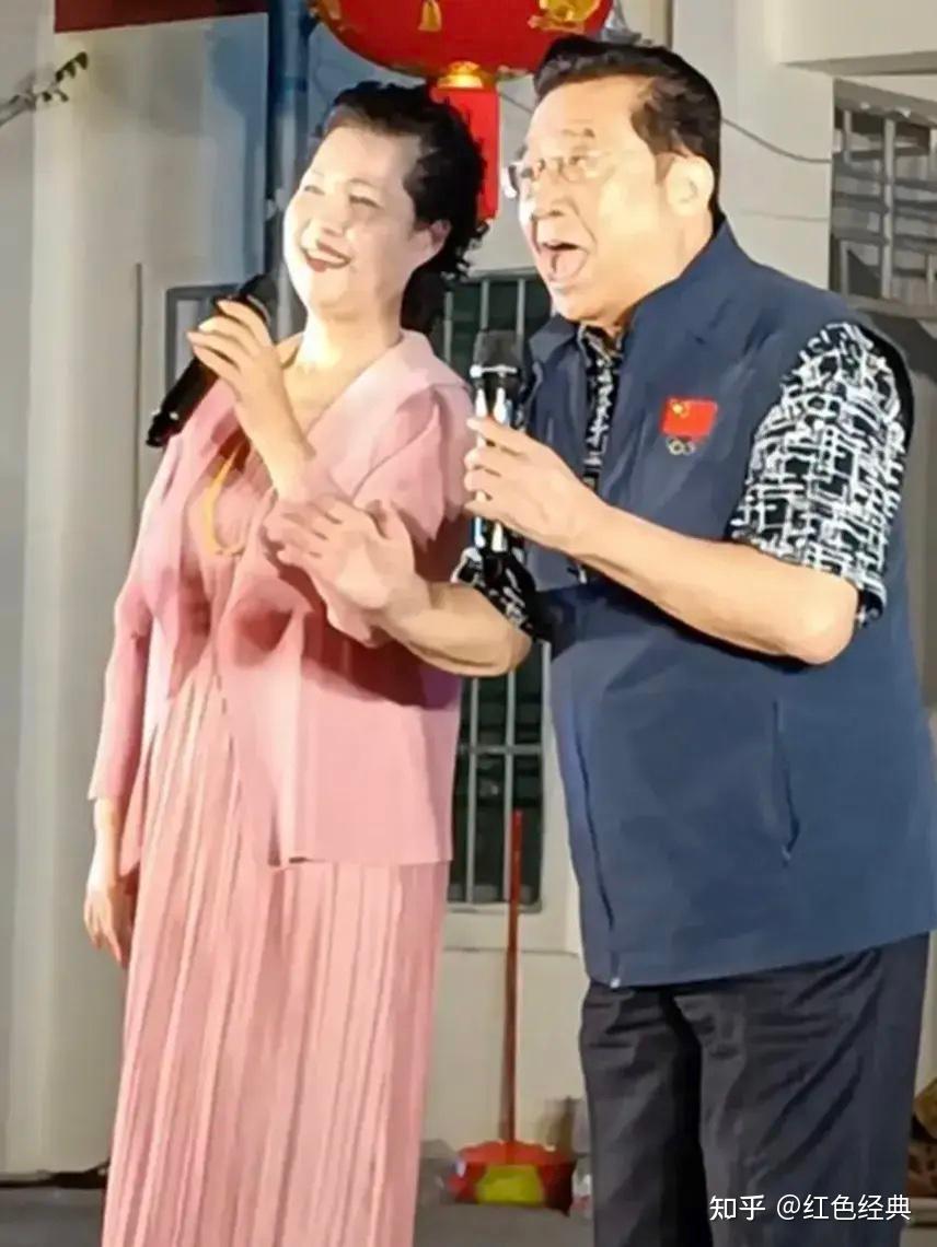 李双江夫妇海南"卖唱"! - 知乎