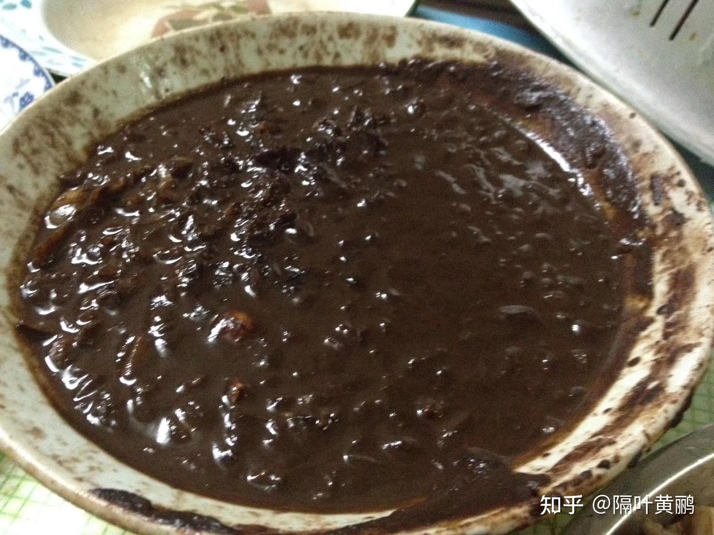 鸭血酱,黑乎乎不好看,但是会看的广西人都流口水.