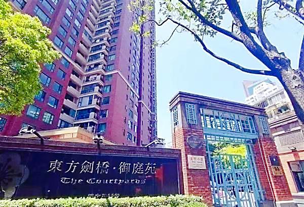 豪宅优选东方海外建造 东方剑桥 御庭苑 三开间朝南飞机户型 知乎