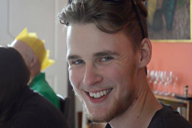 活吃壁虎生吞鼻涕虫喝过量咖啡因奶昔澳洲连发离奇死亡事件