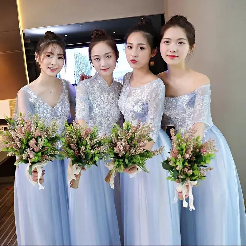 切记不能喧宾夺主伴娘服的颜色切记不能与新娘当天的婚纱颜色相同,以