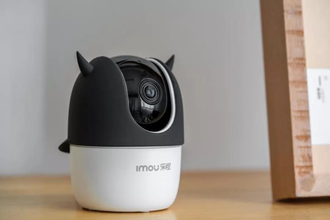 数字尾巴测评乐橙tp2智能摄像机抬头保安全低头守隐私