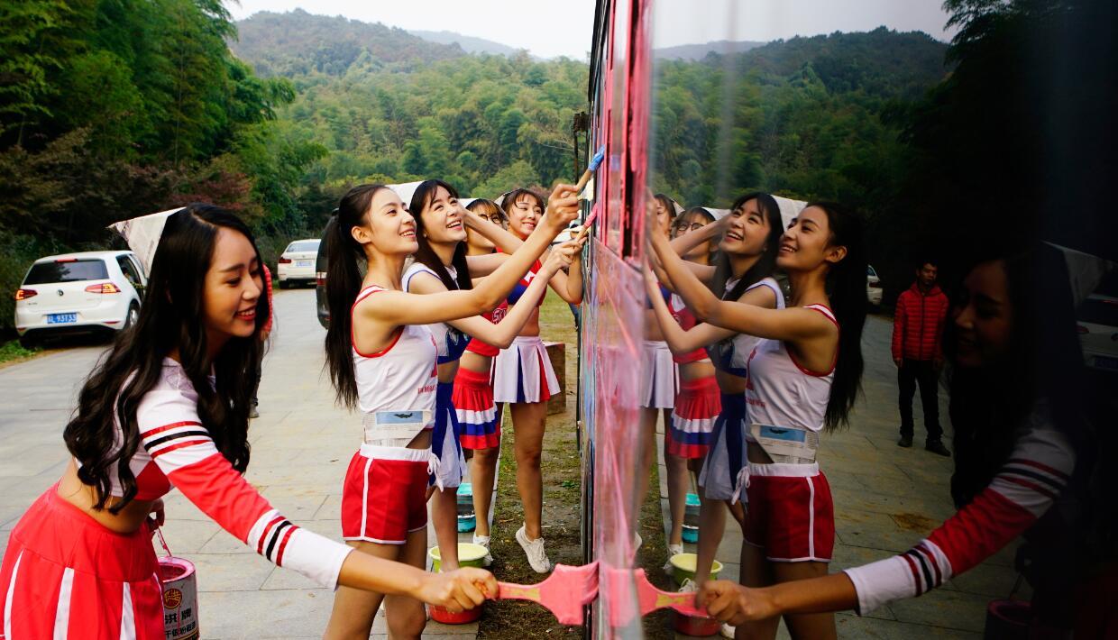 翻滚吧姐妹这部电影有颜值有身材把钢管舞拍得太美了