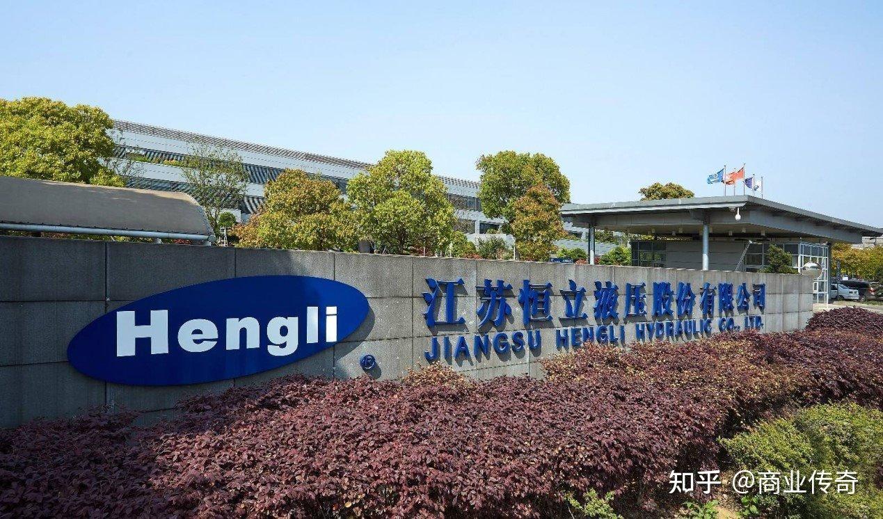 在2021年胡润全球富豪榜上,汪立平的财富也超过了1000亿元,达1100亿元