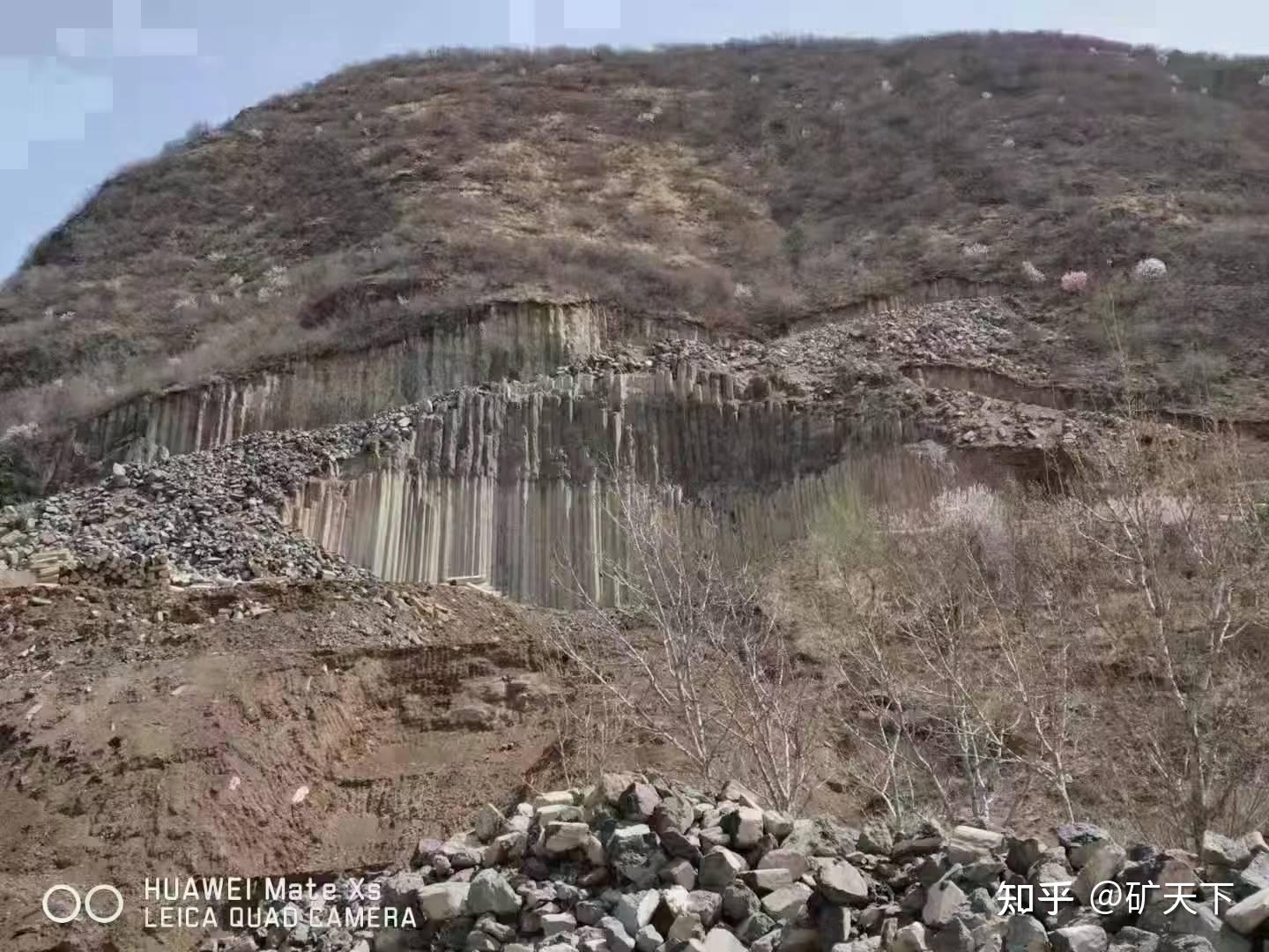 实图拍摄！辽宁玄武岩矿山（2022.11.1） - 知乎