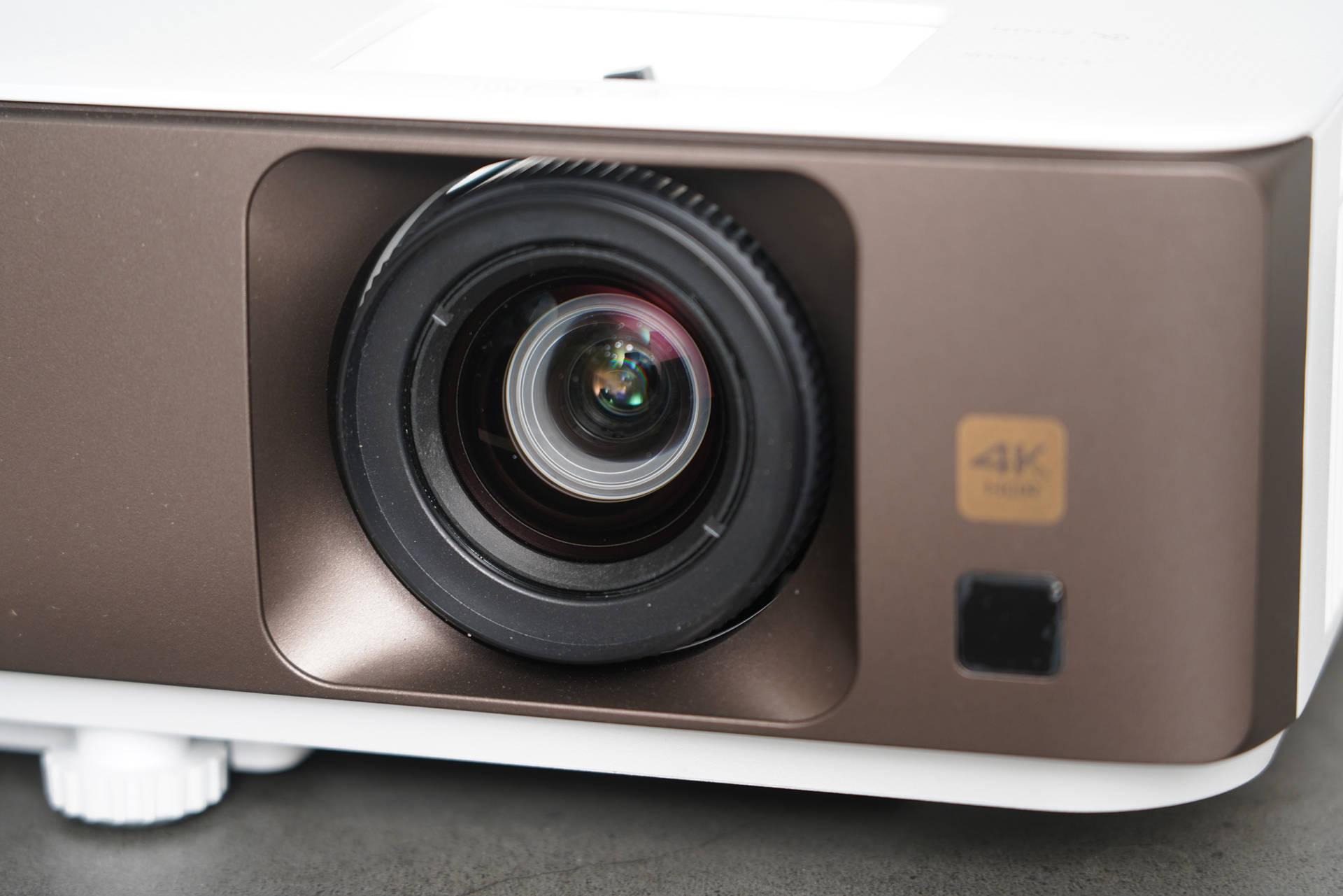 细节满分大屏观影刷剧玩游戏的最佳拍档明基w18004k投影仪使用评测