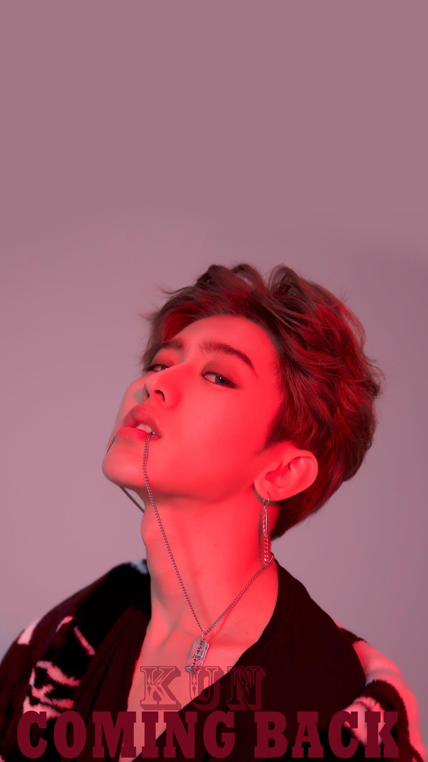 爱豆壁纸蔡徐坤来咯