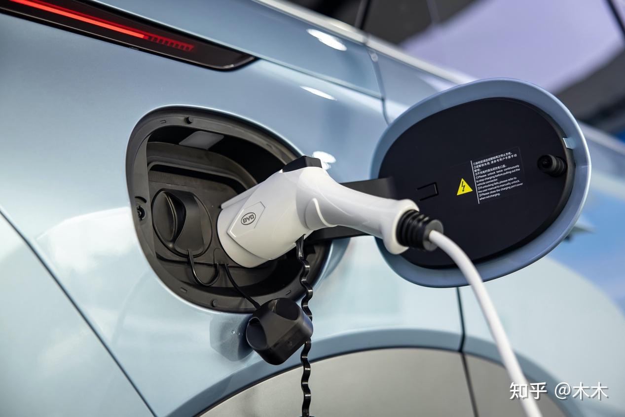 同样全系标配了vtol移动电站功能,对外放电功率高达6.