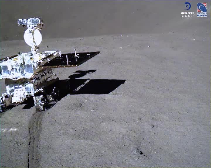 玉兔2号月球背面视频 v2-60a89e2d00e63ee4f68972f7c260d66a.jpg