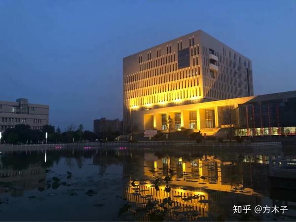 河南机电职业学院风景图片