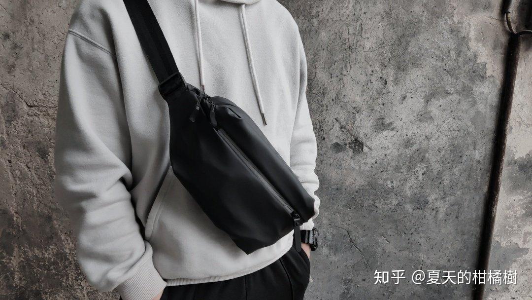 好看还不贵:小米多功能运动休闲胸包 - 知乎