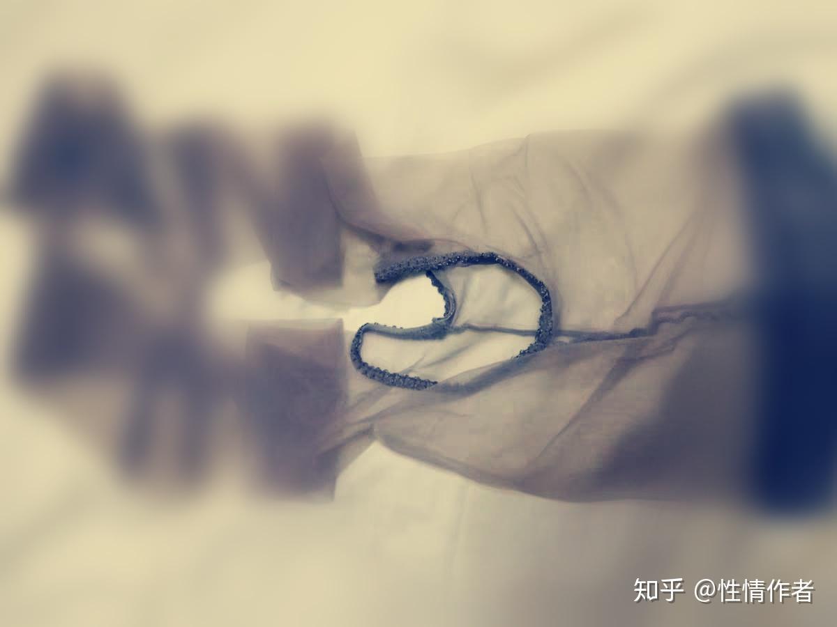 细腻情感与深情的区别