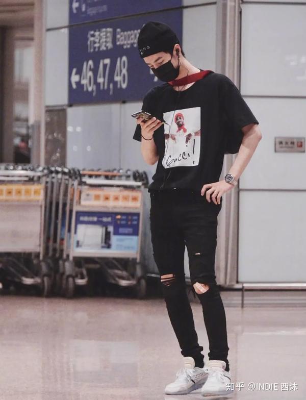 王一博肖战在线索命 新晋男友穿搭教科书 你更喜欢谁 知乎