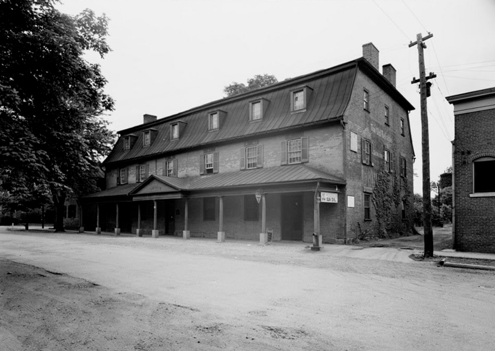 1822年乔治·拉普建造的二号社区公屋(历史图片)