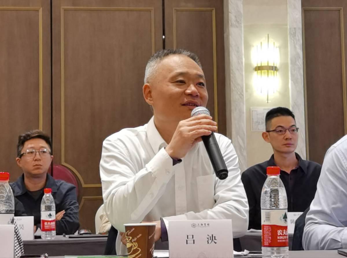 首先由韶关市人民政府副市长罗海俊致欢迎辞,她对到会的嘉宾们表示