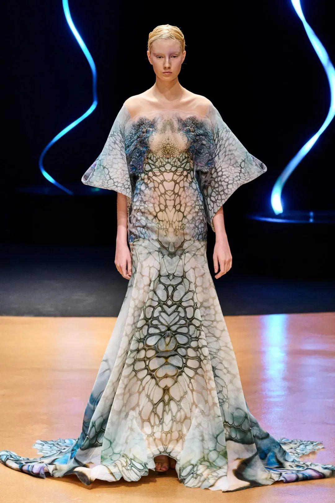 美人鱼和海洋世界如何一直激发时尚