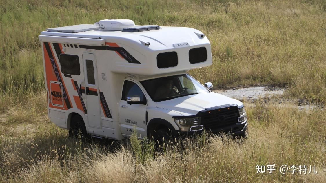 中兴1949远征版房车上市3288万起售全系四驱配皮卡越野底盘