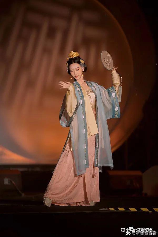 圣微vivi宫寒ghan猫夏小卡他们谁才是同袍心目中的众神之神