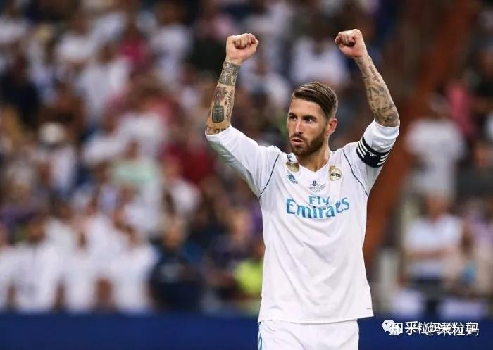 西班牙队长拉莫斯冰岛中场比亚纳尔森,一头飘逸长发