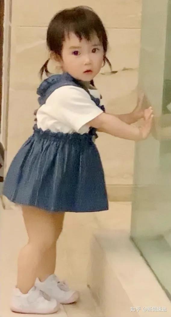 什么这个刚满1岁半的小宝宝就发行个人原唱单曲啦