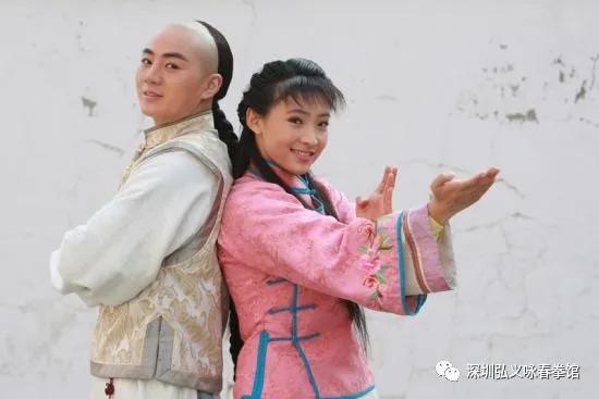 此时,共同学习的有船工梁二娣,二娣是洪门中人,精通六点半棍法.