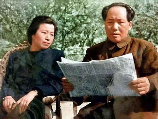 珍贵老照片:毛泽东与江青的珍贵合影 - 知乎
