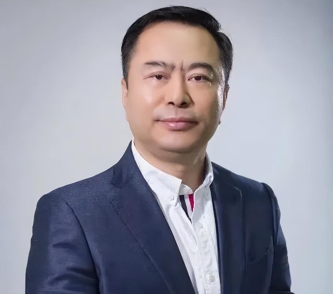 并持续推动产品创新和企业转型升级的经验;吴立新董事长讲述了大连