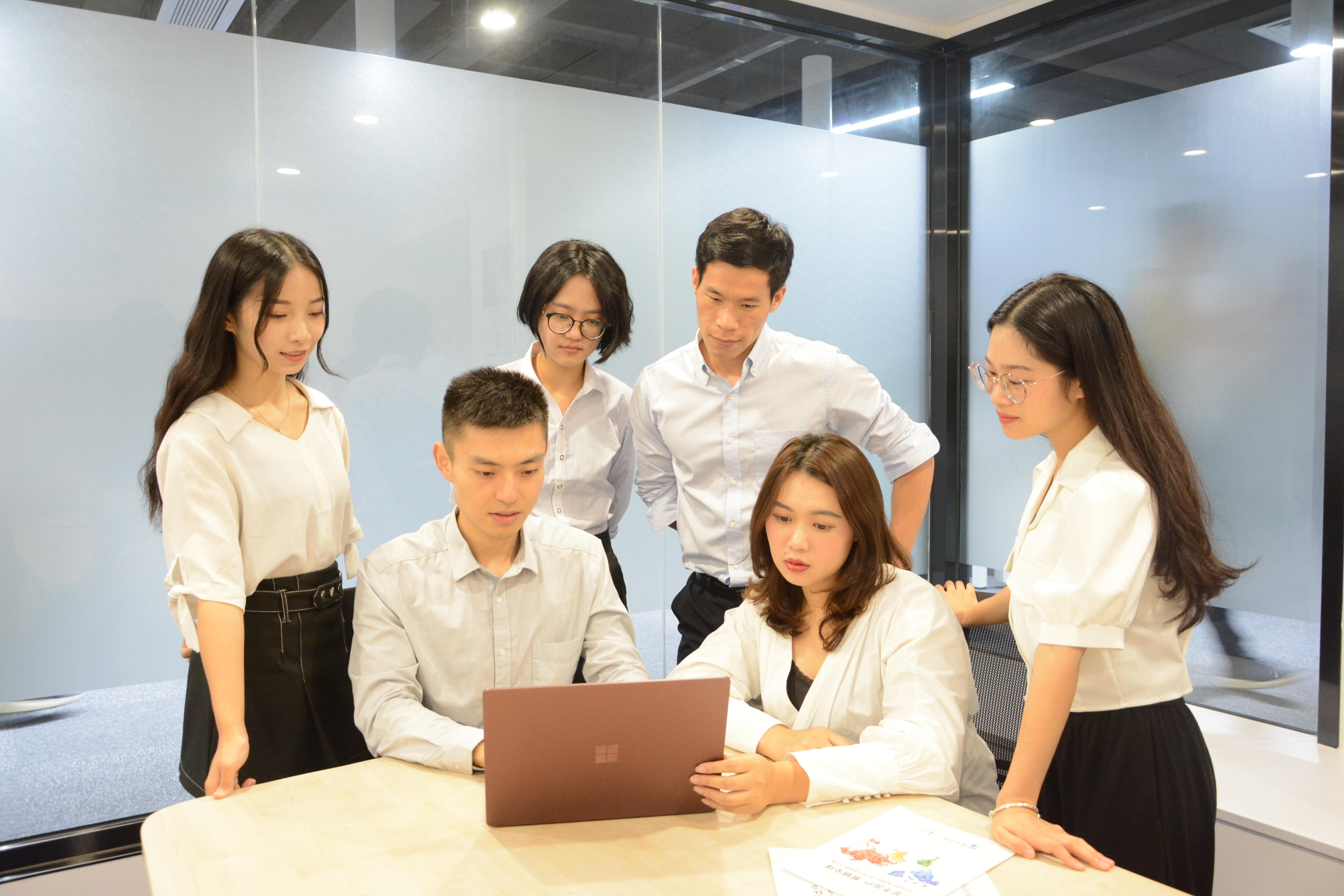 网络营销团队都干什么的_网络营销创业团队