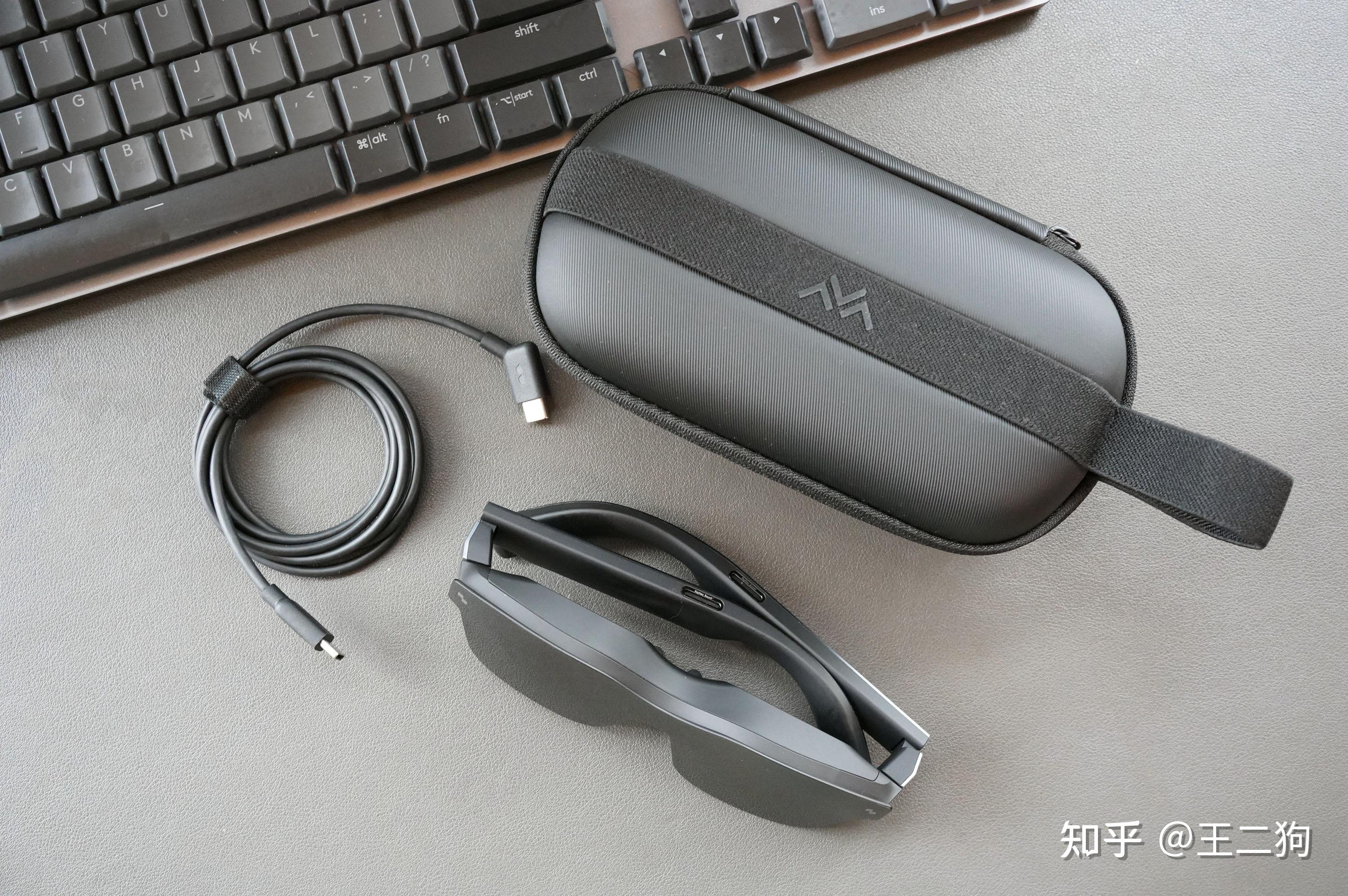 201英寸ar眼镜巨幕下躺着玩switch到底有多爽?