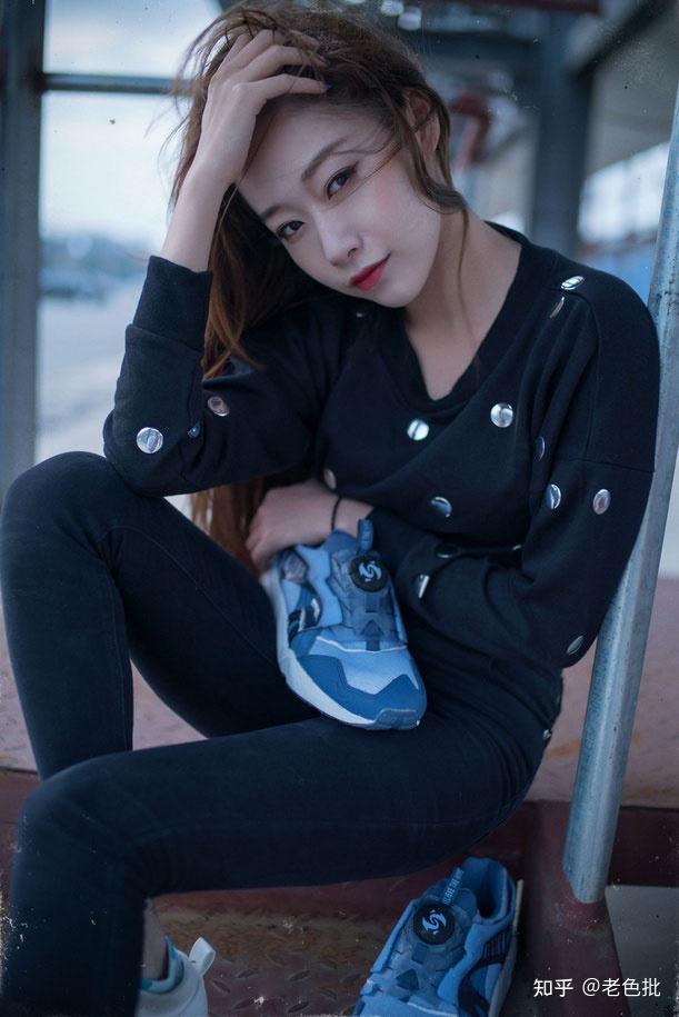 老色批第6期潮流美女陈思雨运动街拍