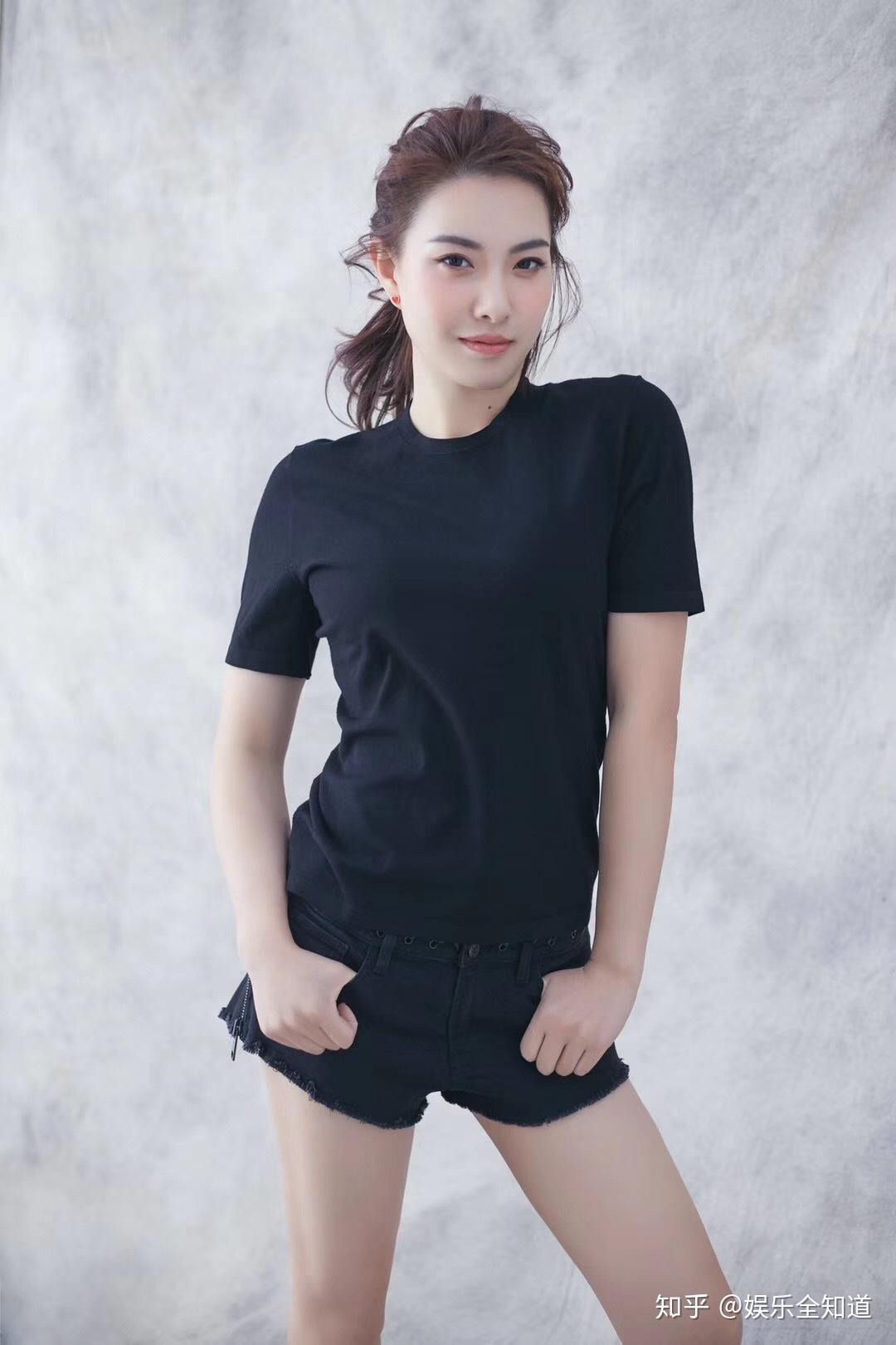 梁佩兰19岁创业充满明星光彩表里一致身心自如