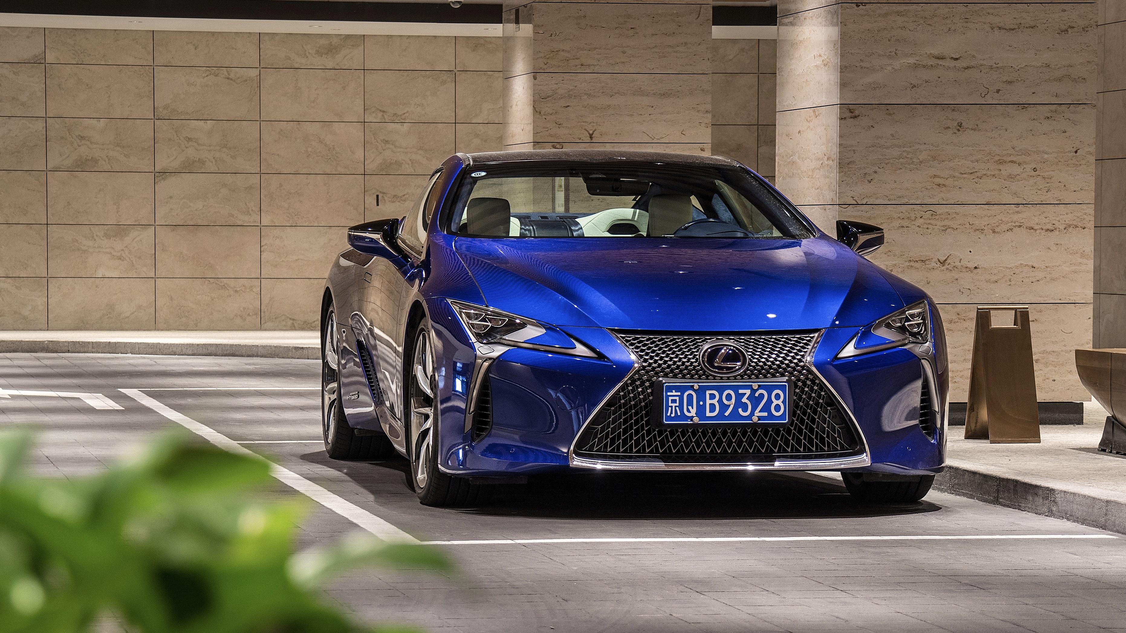 都2022年了开一台百万混动跑车是一种怎样的体验