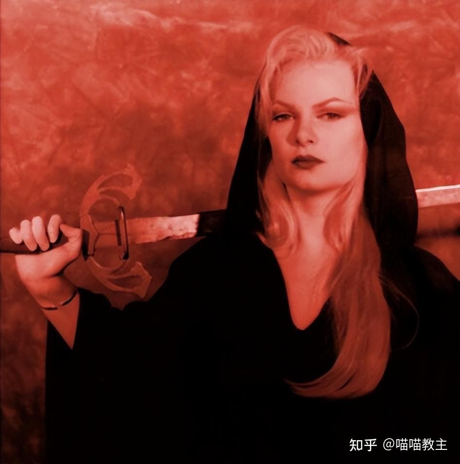 突然选择撂挑子不干了,不只是不干大祭司了,她直接退出了撒旦教会