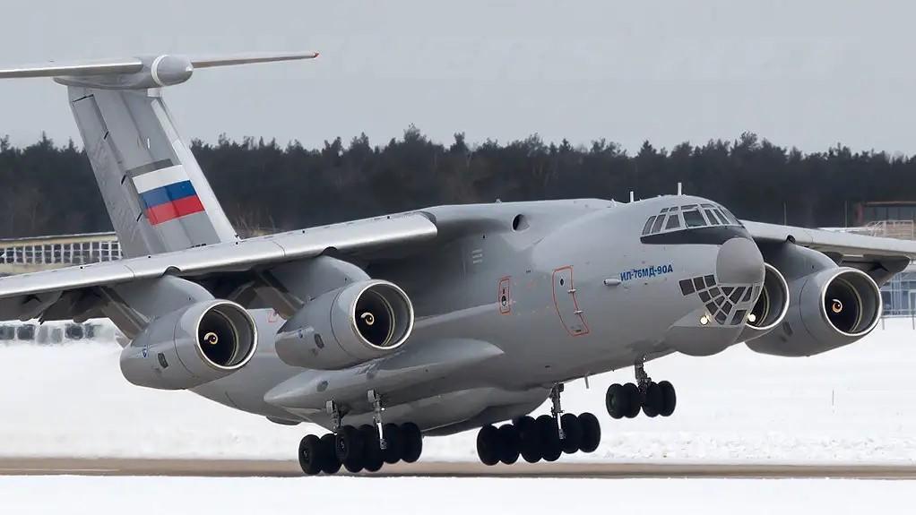 全新的伊尔-76md-90a造价奇高俄军现役图-160机队虽然经历了不少