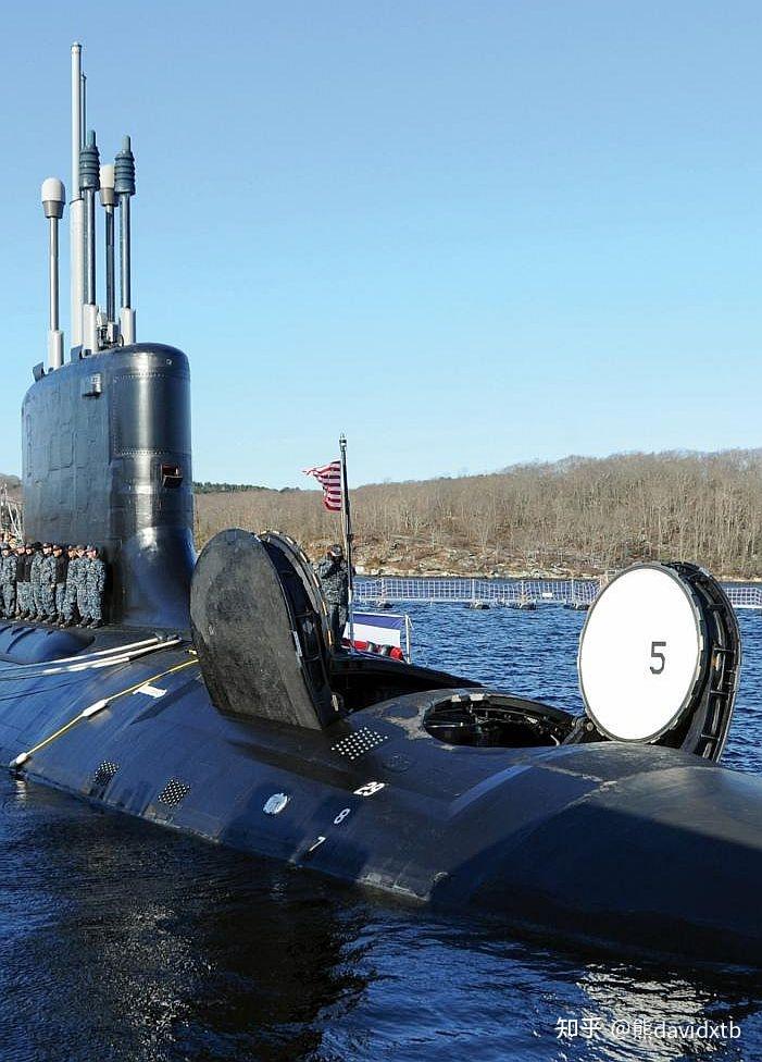 美国海军的水下战力的中坚弗吉尼亚级攻击型核潜艇之一