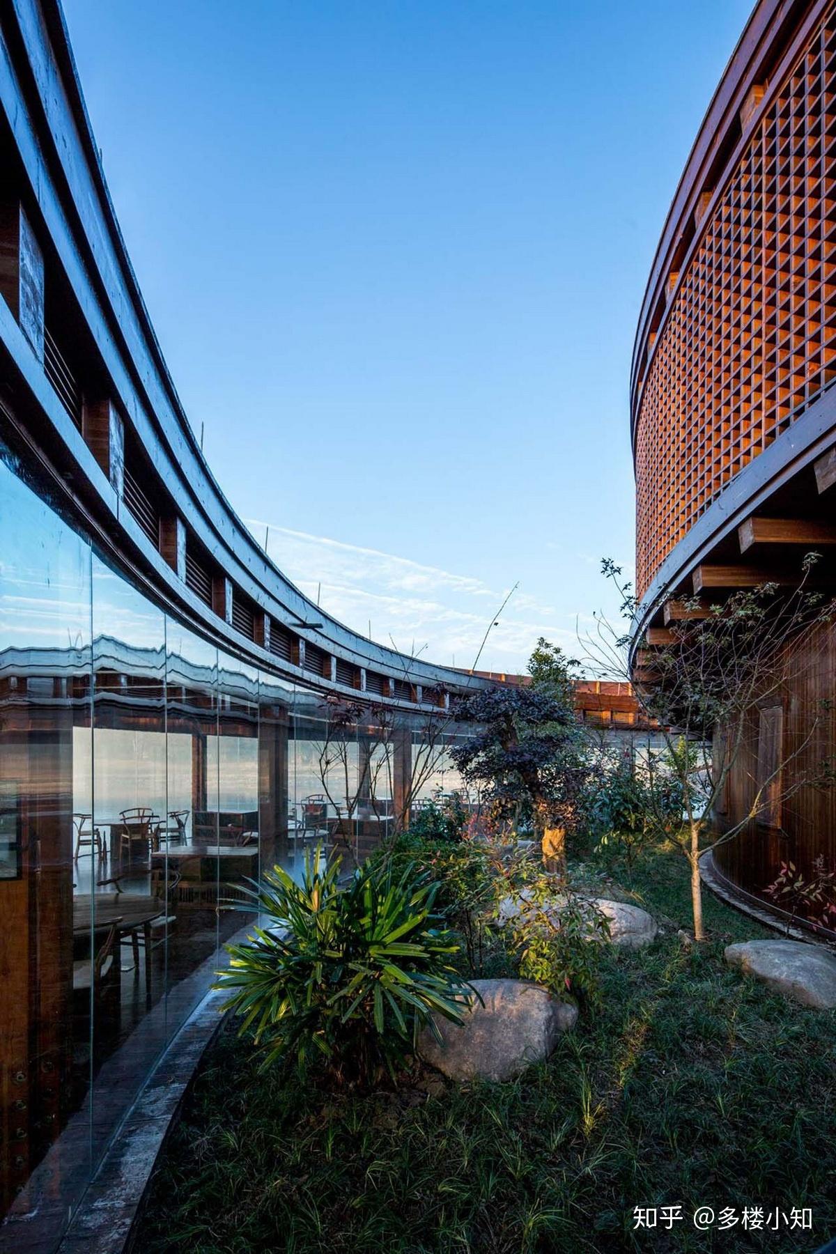 别致的丽江文化中心独山驿站带你感受不一样的木结构魅力