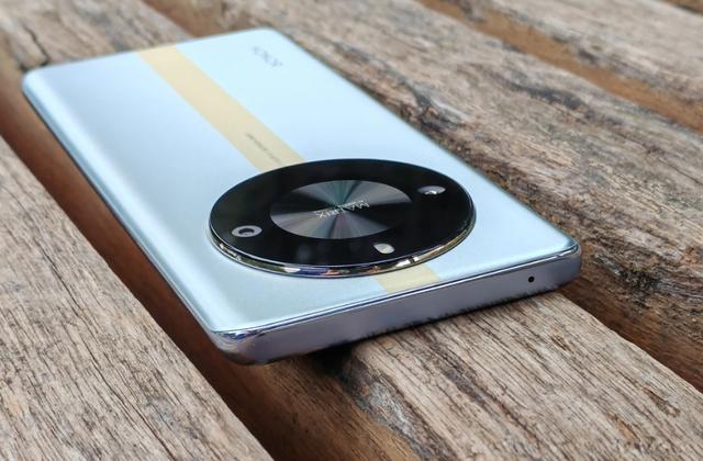 发布两个月跌至1888元荣耀x50gt真香5800mah百万跑分