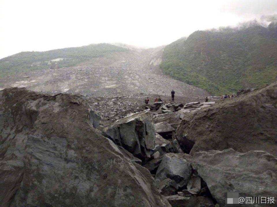 1,叠溪在1933年地震位于震中极震区,在2008年汶川地震也位于极震区