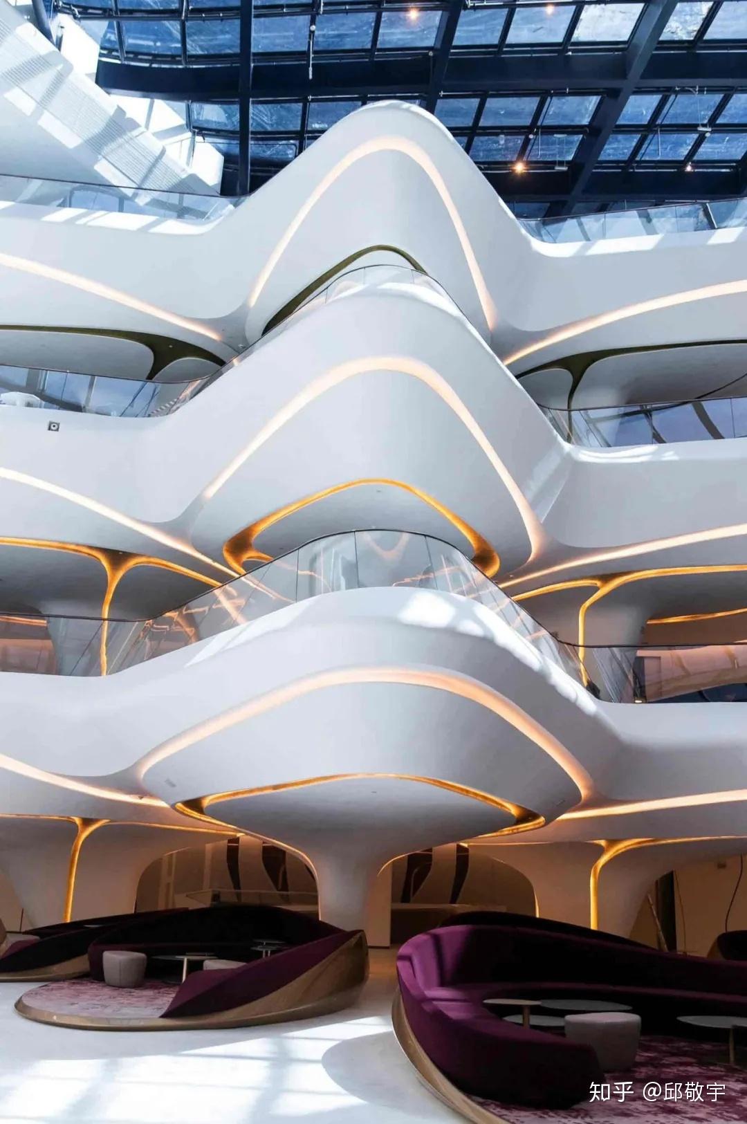 由她打造的酒店又会带来怎样的体验,这便是扎哈的魅力,其建筑美学为21