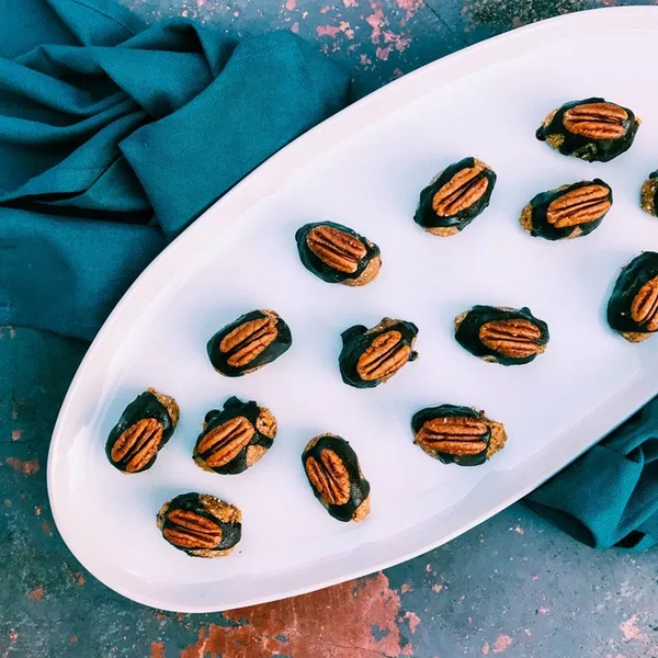 蟑螂串 cockroach clusters