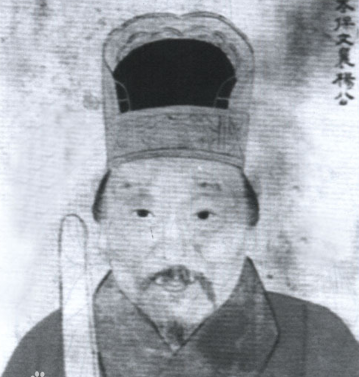 北宋著名史学家,龙图阁学士范祖禹(化州尊称他为范公 ),成都华阳人.