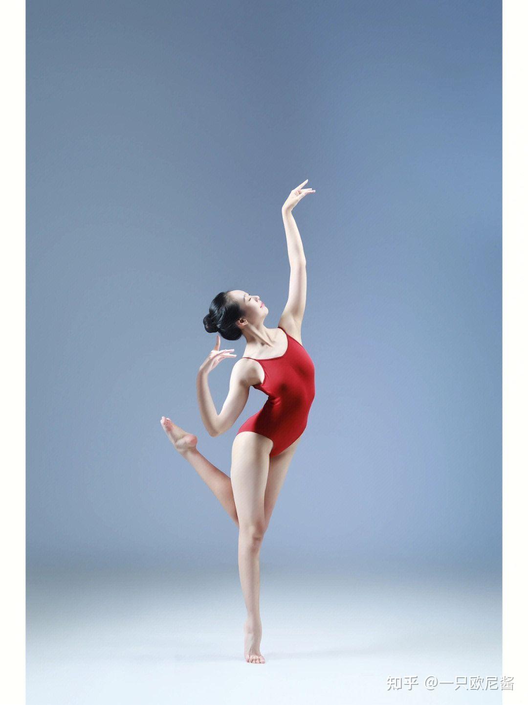 白嫩的一字马 - 知乎