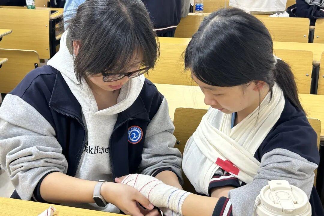 浙江省广播电视中等专业学校塘栖校区红十字急救技能培训(图3)