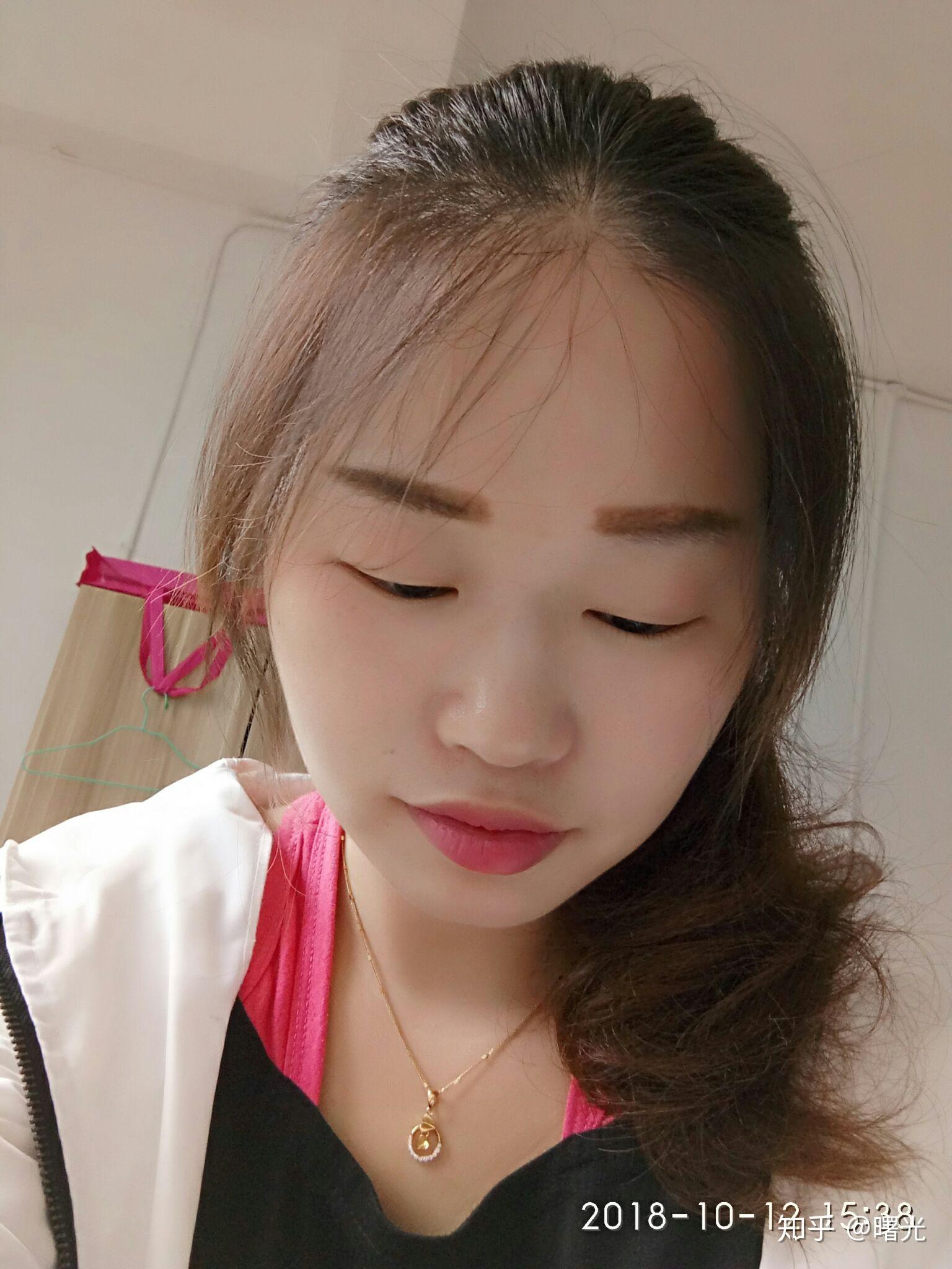 小眼睛单眼皮美女是怎么样体验那种没有卧蚕也不是眯眯眼的