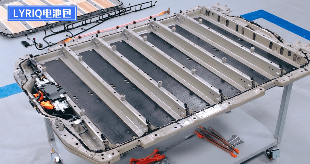 据了解,lyriq电池包壳体还采用了先进的激光焊接技术,壳体内应用远程