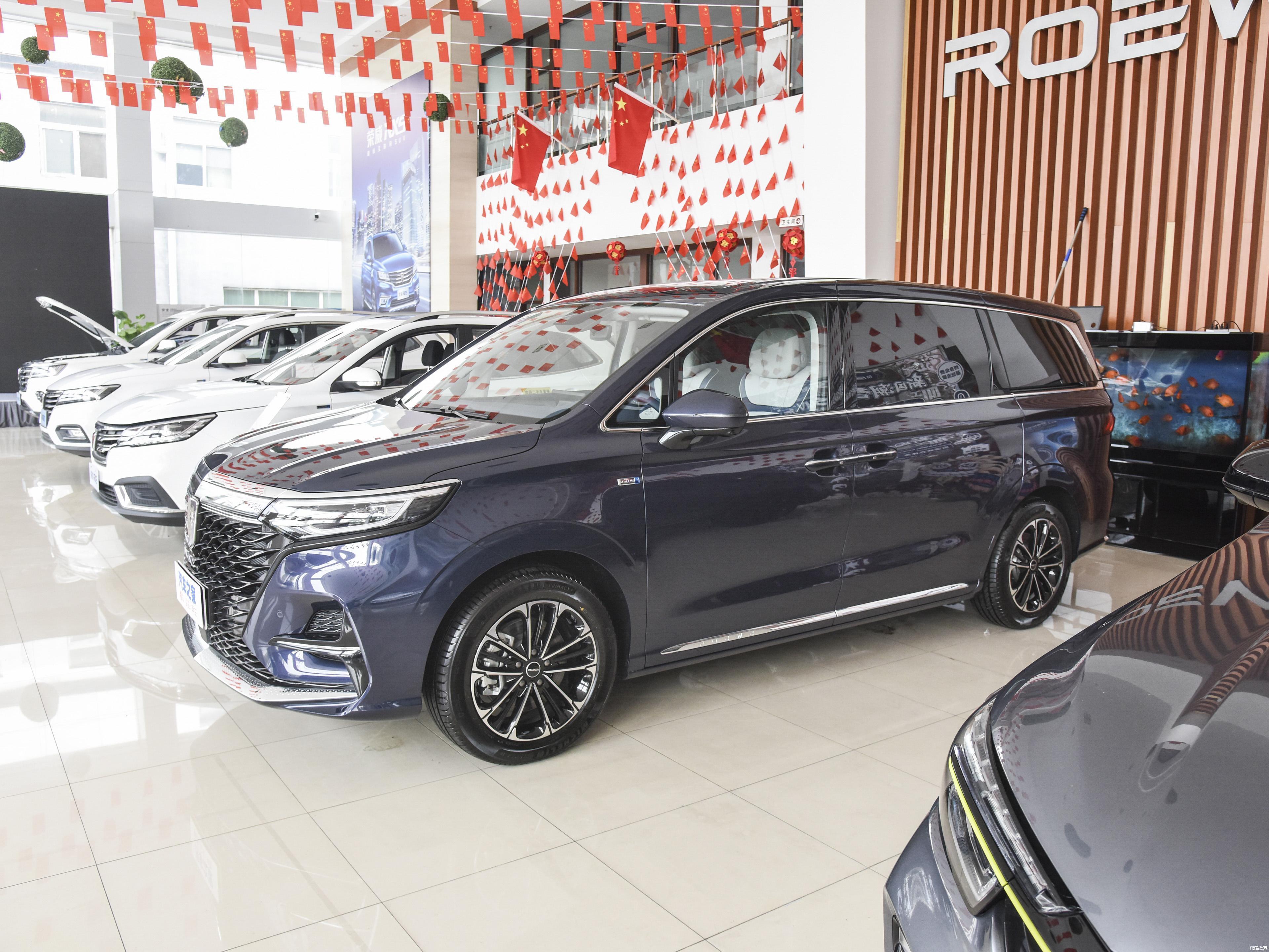 25万预算买mpv荣威imax8传祺m8谁才是真头等舱